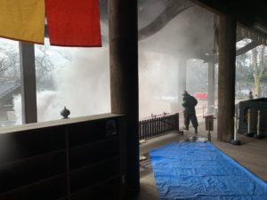 祖師堂内部より