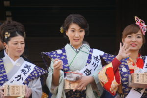 市川由紀乃・知里