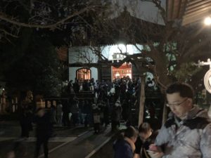 遠寿院節分追儺式が終わった本堂前