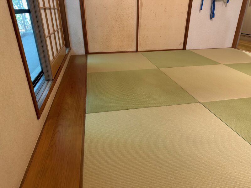 ダイケン清流ケン清流　銀白色×若草色