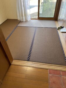 ダイケン引き目おもてクルミ色×花かおり５