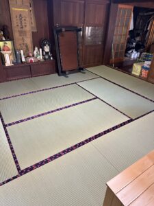 金魚縁の12畳間