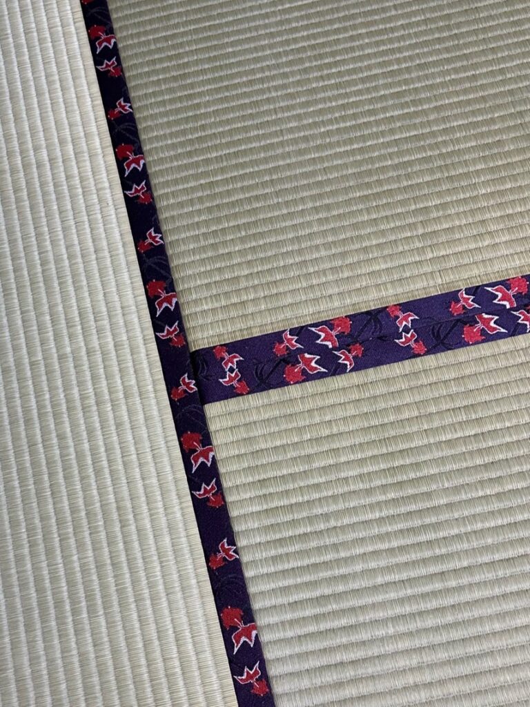 金魚縁むらさき