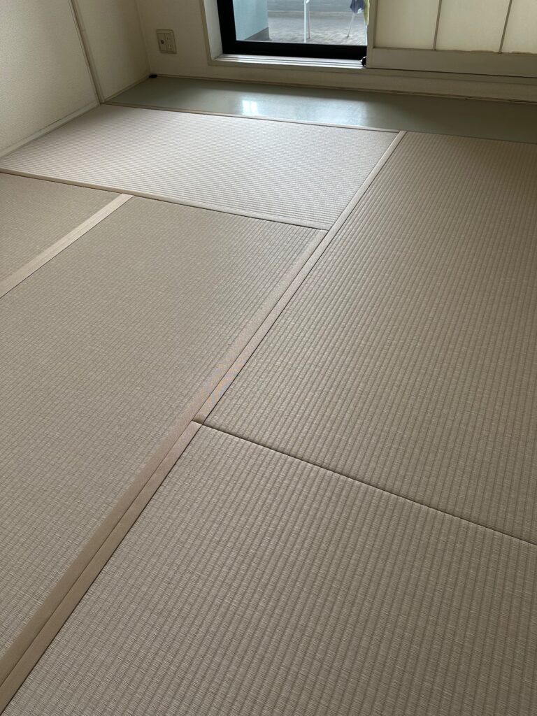 銀白灰桜色にストリーム縁№15